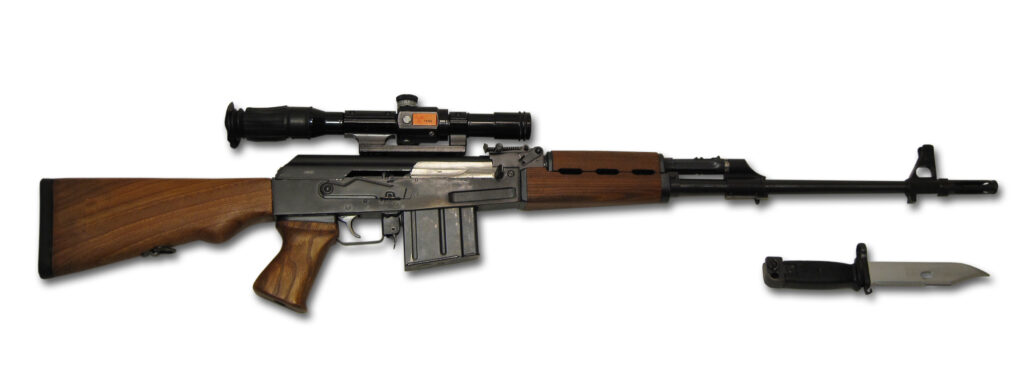 Zastava M76 - fusil de sniper semi-automatique yougoslave